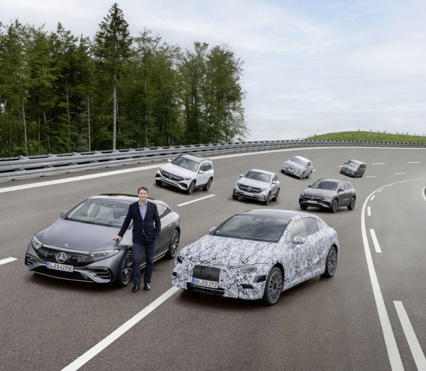 Mercedez-Bens vai produzir apenas carros elétricos a partir de 2025