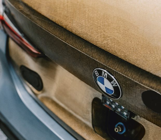 BMW investe na fabricação de componentes feitos de fibras naturais